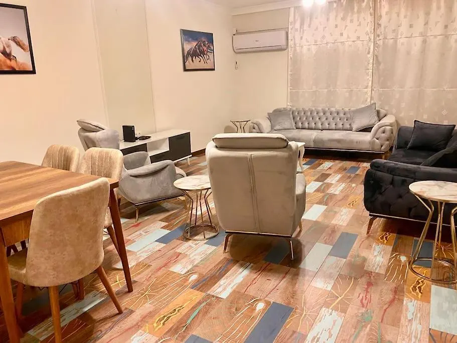 הקונטקטים של Old Town Top Class -3 Bedrooms-165 M2 -100 Mbps Internet