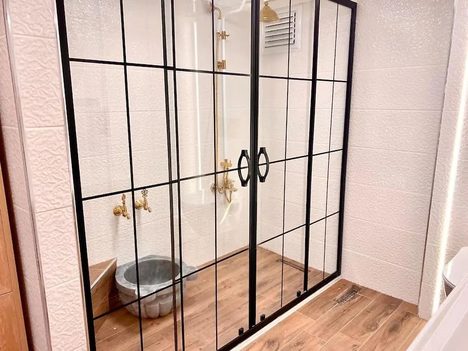 אנטליה Old Town Top Class -3 Bedrooms-165 M2 -100 Mbps Internet טורקיה